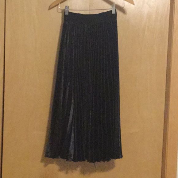Sue Pleated Skirt Abigail - Picture 2 of 10